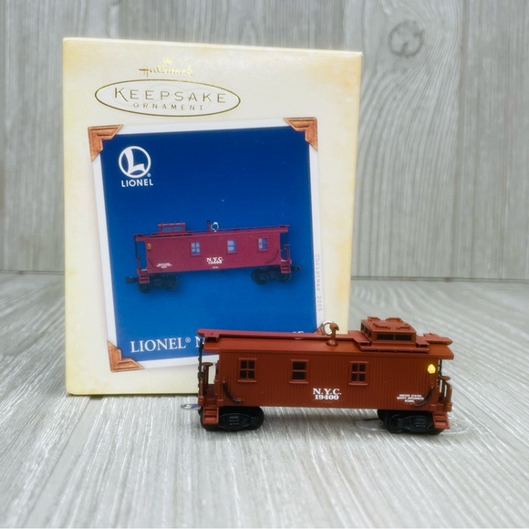 Hallmark Christmas Ornament NO. 717 caboose Lionel train 2007 w/ box train car - Picture 7 of 8